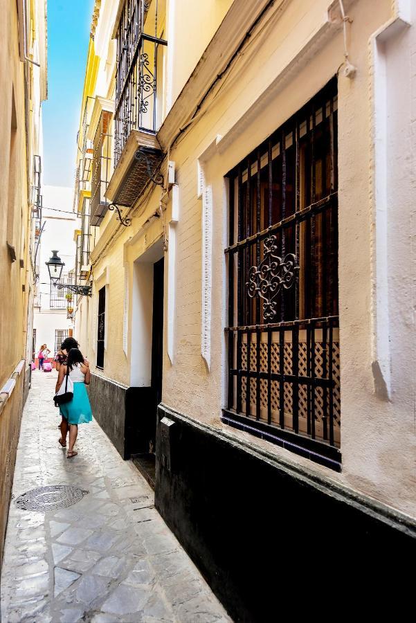 Lope De Rueda Apartment Seville Luaran gambar